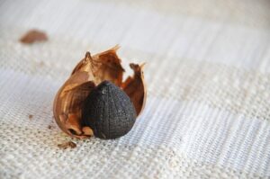 black garlic 7160393 640